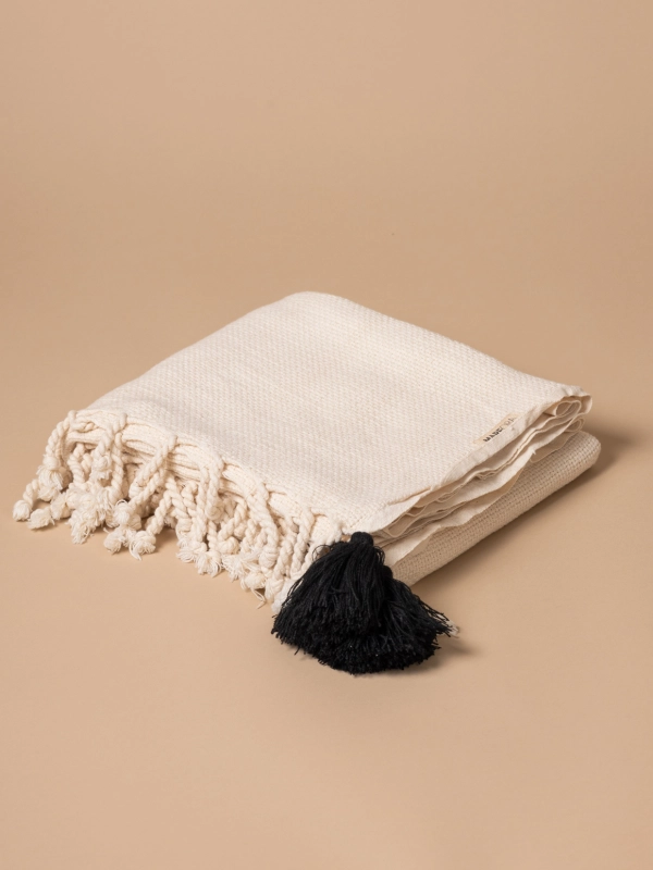 Camvas throw
