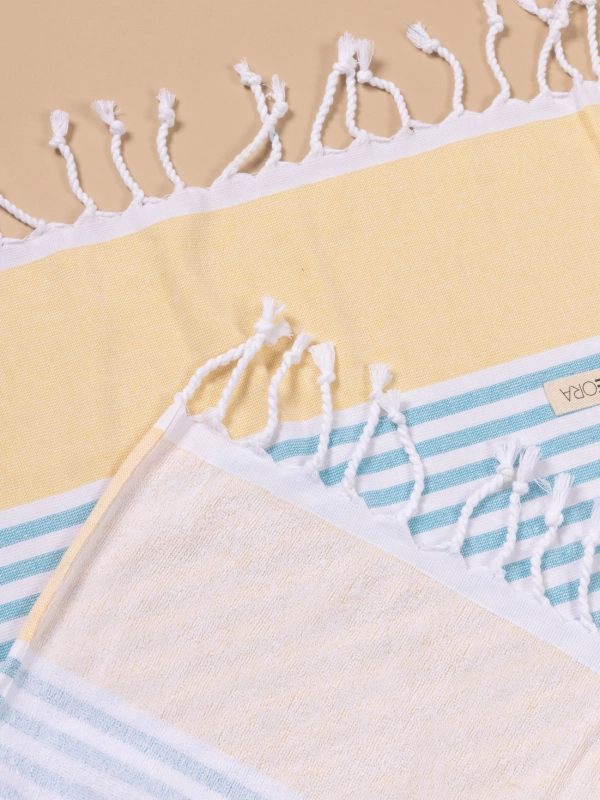 Beach towel stripes