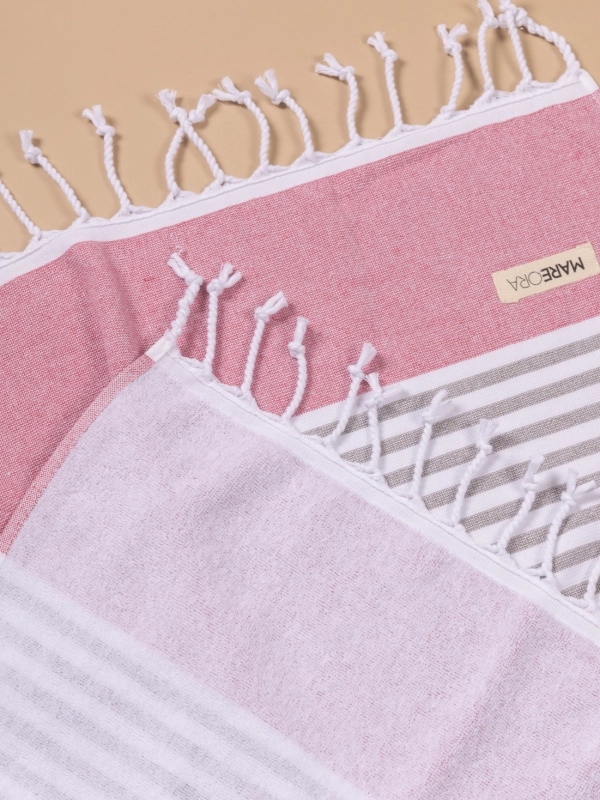 Beach towel stripes